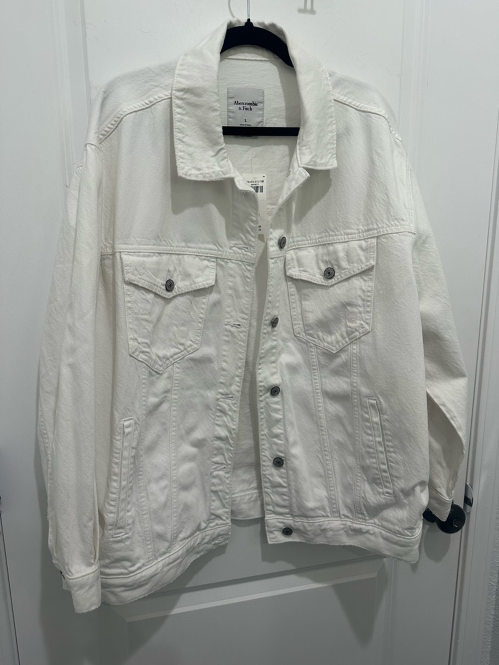 NWT Abercrombie & Fitch White Denim Jacket SZ L